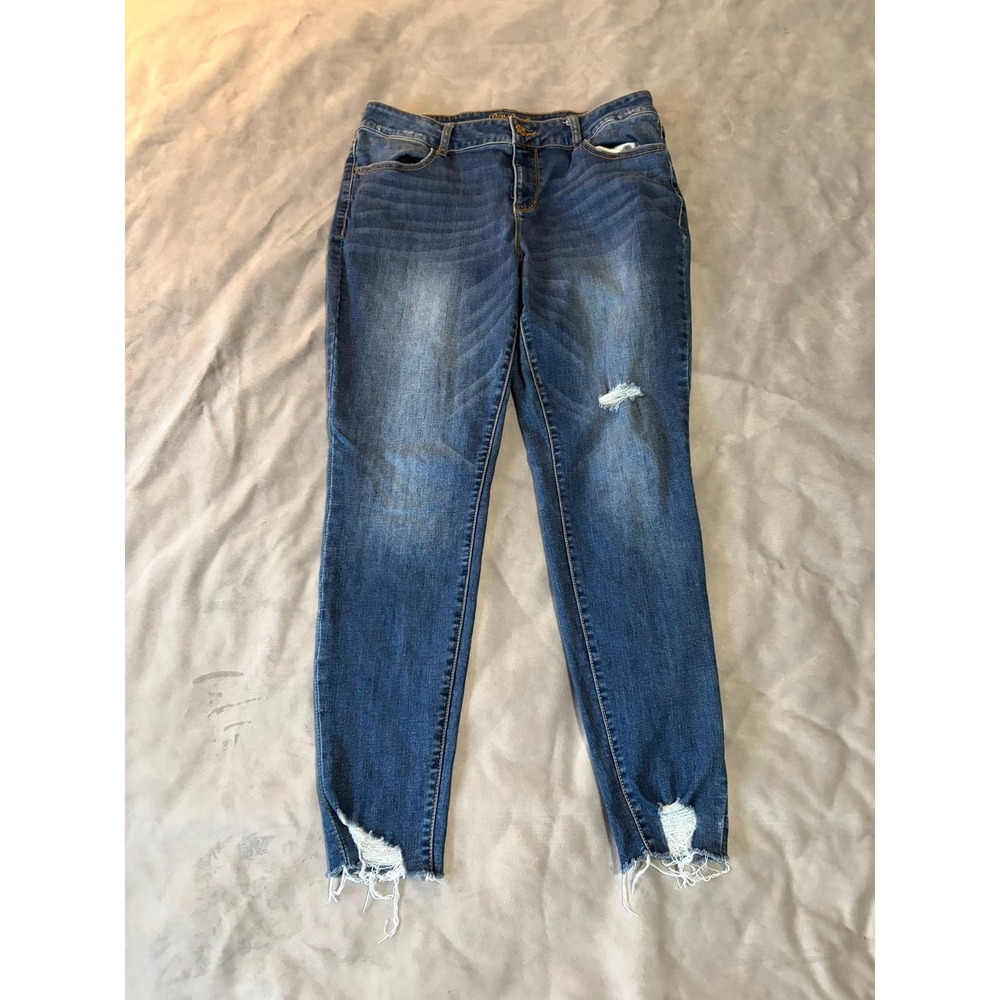 Maurices Mid Rise Skinny Jeans Medium Wash Distressed Raw Hem Blue Womens